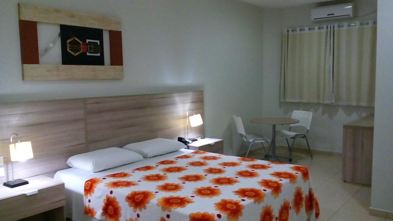 Hotel Renascer Morrinhos  Экстерьер фото