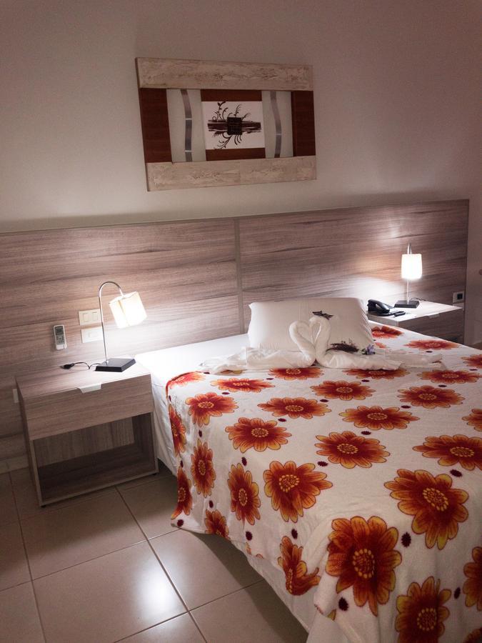 Hotel Renascer Morrinhos  Экстерьер фото